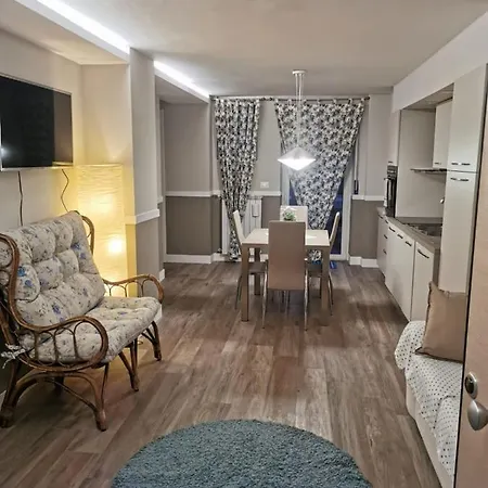La Casa Di Domitilla Apartment L'Aquila